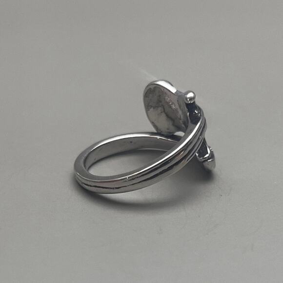 Y2K Vintage Wrapped Guitar Ring – Silver Tone, Size 8, Unisex, Brand New - Picture 3 of 7